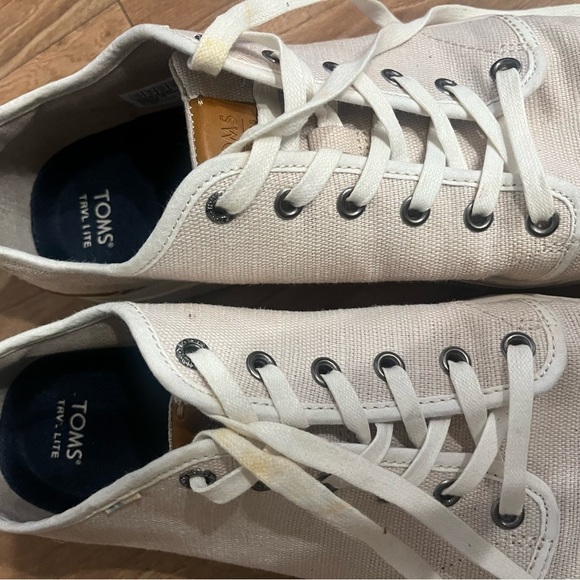 Toms White Canvas Sneakers Casual Low-Top - Picture 3 of 9